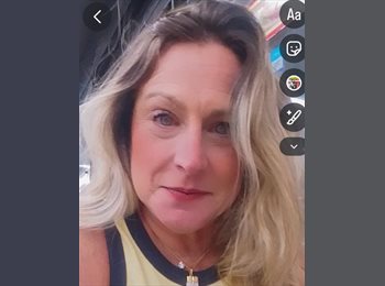 Roomgo BR - Julieta - 53 - Santana