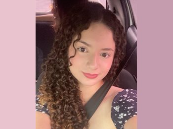 Roomgo BR - Laissa - 19 - Curitiba