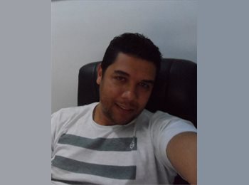 Roomgo BR - Alexandre - 44 - Curitiba