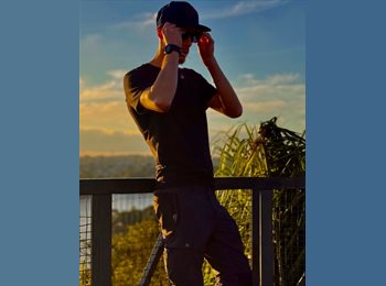 Roomgo BR - Hugo - 31 - Curitiba