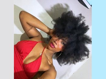 Roomgo BR - Jennifer - 23 - Maracanã