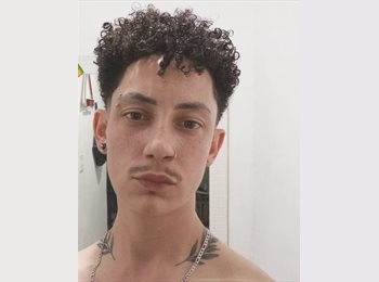 Roomgo BR - Thomás  - 28 - Santa Teresa