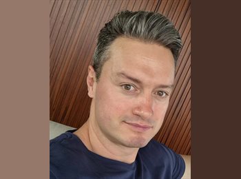 Roomgo BR - Tiago - 45 - Liberdade