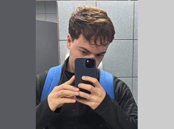 Roomgo BR - Lucas Hartman - 28 - Curitiba