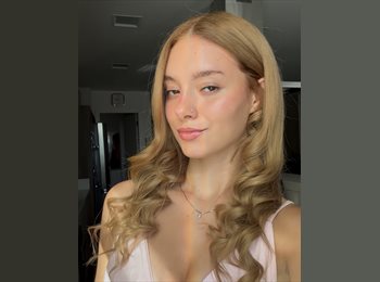 Roomgo BR - Luiza Vitória Pedrozo Koch  - 18 - Blumenau