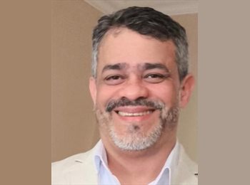 Roomgo BR - Renato  - 52 - Rio de Janeiro RJ