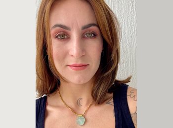 Roomgo BR - Jessiva  - 35 - Florianópolis