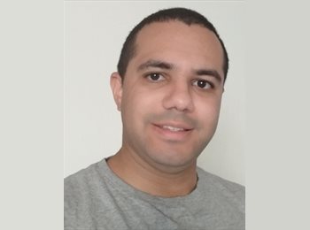 Roomgo BR - DANIEL - 32 - Curitiba