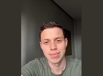 Roomgo BR - Lucas  - 24 - Curitiba