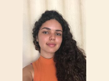 Roomgo BR - Júlia  - 23 - Salvador