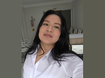 Roomgo BR - Eloise - 29 - Curitiba