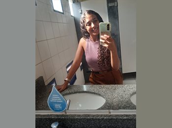 Roomgo BR - Caroline - 24 - Belo Horizonte