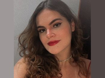 Roomgo BR - Karen - 23 - Maracanã