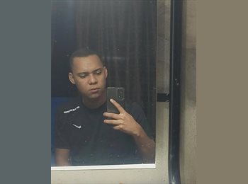 Roomgo BR - Andrey - 24 - Curitiba