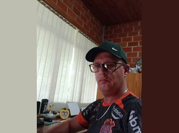 Roomgo BR - JEAN - 33 - Curitiba