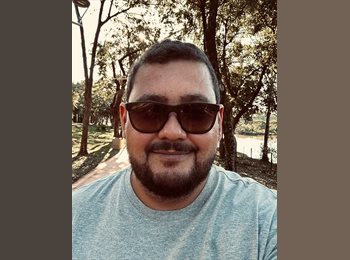 Roomgo BR - Raphael - 37 - Maracanã