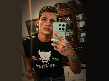 Roomgo BR - Daniel - 23 - Niterói