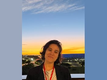 Roomgo BR - Fernanda - 27 - Maracanã