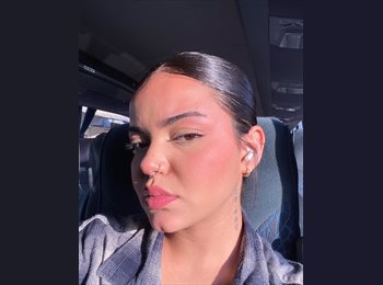 Roomgo BR - Giovanna Souza - 24 - São Vicente