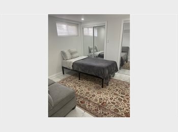 Roomgo CA - a furnished room with a private bathroom, Toronto - $1,300 pcm