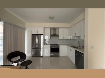 Roomgo CA - Private Master Bedroom with Ensuite & Balcony, Canada - $1,150 pcm