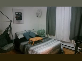 Roomgo CA - Chambre meublée à louer – Laval-des-Rapides, Laval - $750 pcm