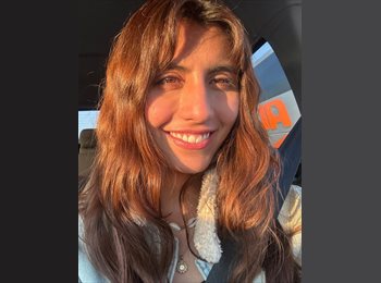 Roomgo CA - Brenda - 22 - Montréal