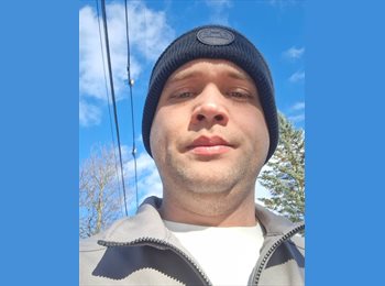 Roomgo CA - Bohdan - 28 - Toronto