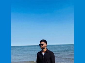 Roomgo CA - Krushil - 23 - Canada