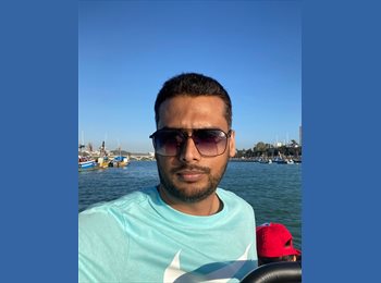 Roomgo CA - Abbas  - 40 - Calgary