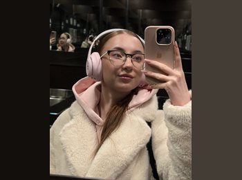 Roomgo CA - Daria - 27 - Toronto