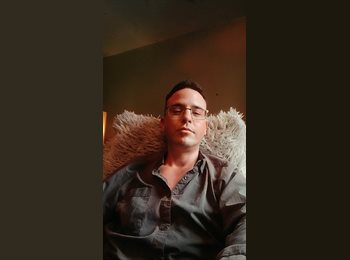 Roomgo CA - Dan - 38 - Toronto
