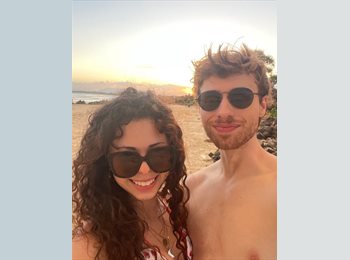 Roomgo CA - Sarah - 19 - Canada