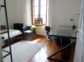 Roomgo CH - Chambre, Centre ville, 5mn du métro (Riponne), Lausanne - 1 100 CHF / Mois