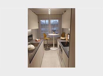 Roomgo CH - Room with private bathroom in a Newly Renovated Apartment***private shower room, Genève - 1 250 CHF / Mois