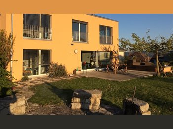 Roomgo CH - un étage à La Neuveville, Neuchâtel - 650 CHF / Mois