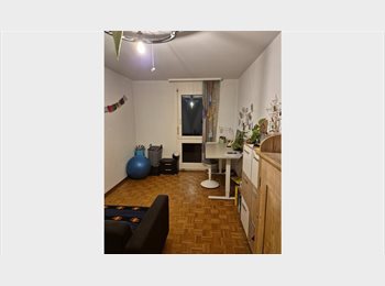 Roomgo CH - Chambre à louer dans une colocation confortable de 3 personnes à Givisiez (seulement pour étudiants), Fribourg - 375 CHF / Mois