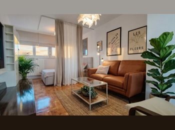 Roomgo CH - Studio de 31m² entièrement rénové à proximité de toutes les commodités, Genève - 755 CHF / Mois