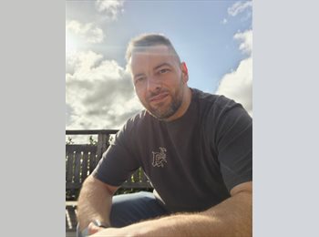 Roomgo CH - Kevin  - 39 - Fribourg