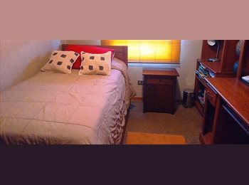 CompartoDepto CL - Habitación Amoblada Baño Privado en Santiago Centro, Santiago Centro - CH$300.000 por mes