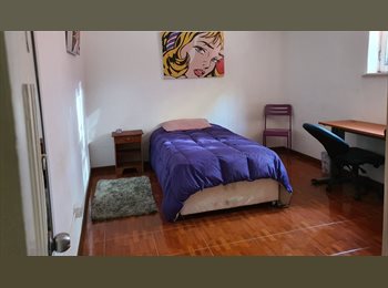 CompartoDepto CL - Habitaciones amobladas Parque Bustamante, Santiago Centro - CH$280.000 por mes