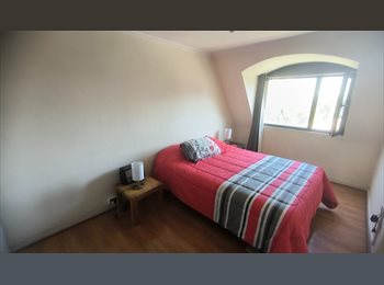CompartoDepto CL - Pieza en Las Condes con baño privado en departamento duplex, La Reina - CH$350.000 por mes
