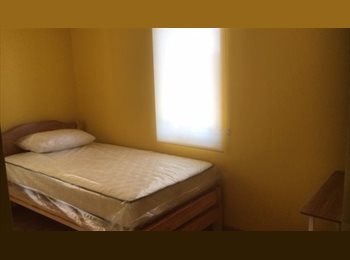 CompartoDepto CL - Pieza amoblada a señorita, Ñuñoa - CH$185.000 por mes