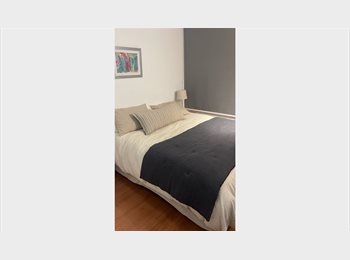 CompartoDepto CL - Dormitorio vista norte iluminado waking clóset / baño privado, Vitacura - CH$380.000 por mes