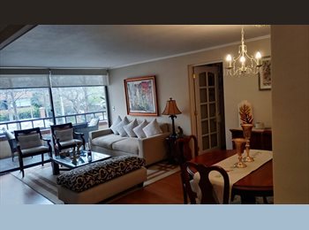 CompartoDepto CL - Habitación Cama Queen a minutos Metro Línea 1, en departamento de 115mts2, Vitacura - CH$355.000 por mes