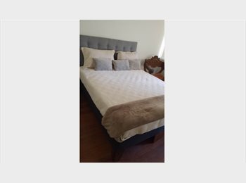 CompartoDepto CL - Arriendo pieza con baño compartido solo conmig9, La Reina - CH$300 por mes