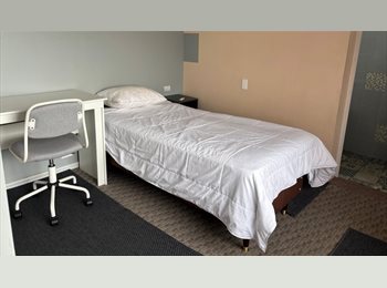 CompartoDepto CL - Habitación individual con baño privado y vista al mar, Valparaíso - CH$240.000 por mes