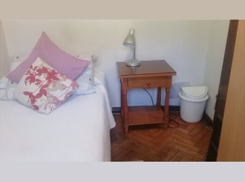 CompartoDepto CL - Arriendo Confortables Habitaciones Amobladas/Providencia/ Pasos Metro, Santiago Centro - CH$270.000 por mes