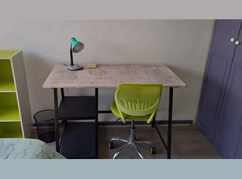 CompartoDepto CL - 1 DE AGOSTO 2026: Para estudiante mujer en depto para universitarias - Metro U. Católica L1, Santiago Centro - CH$330.000 por mes