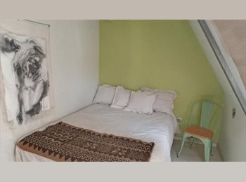 CompartoDepto CL - Arriendo excelente y bella pieza en Vitacura, Vitacura - CH$420.000 por mes